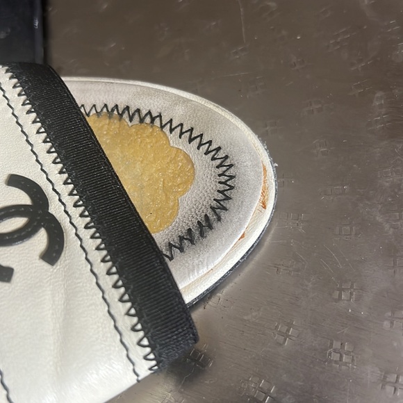 Chanel shoes - Picture 7 of 7